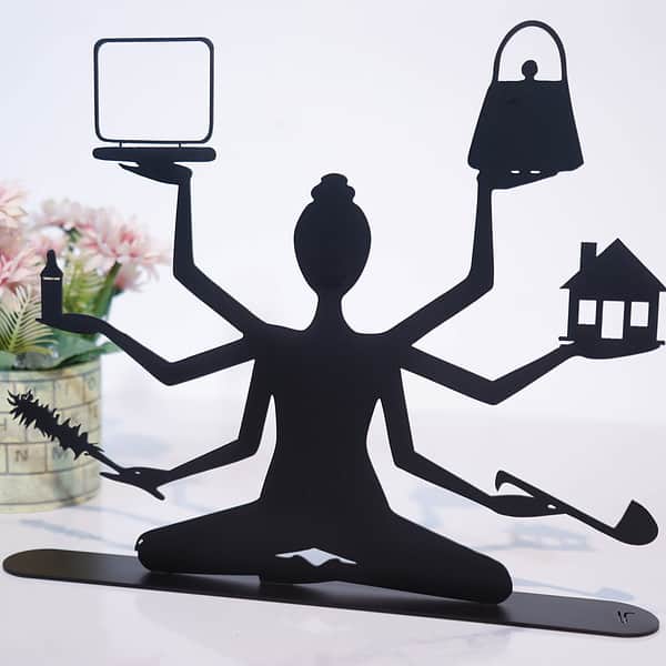 Multitasking women - Image 4